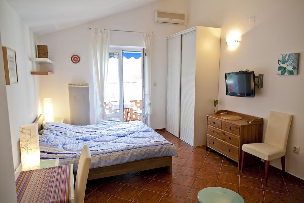 Apartments Mandarina Garden Petrovac Pokoj fotografie