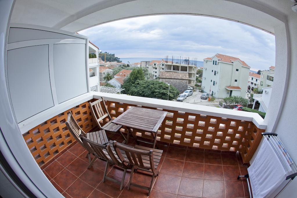 Apartments Mandarina Garden Petrovac Pokoj fotografie