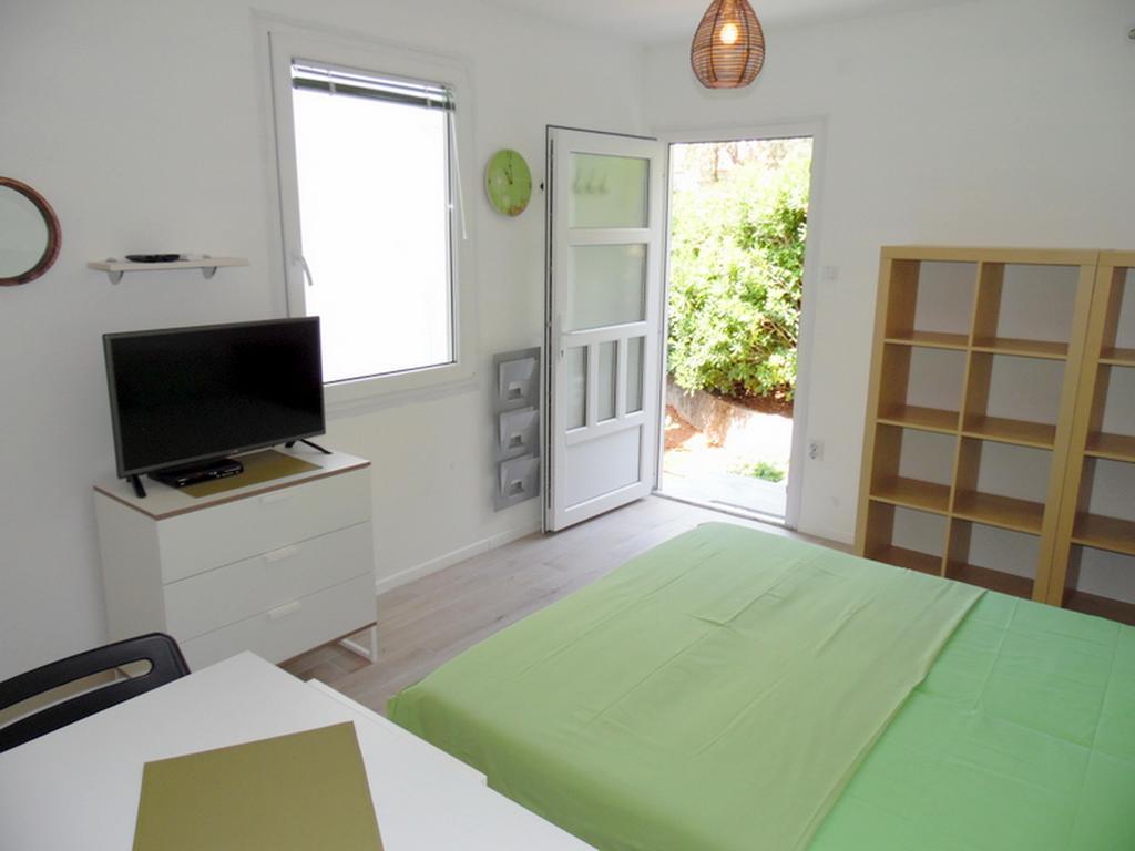 Apartments Mandarina Garden Petrovac Pokoj fotografie